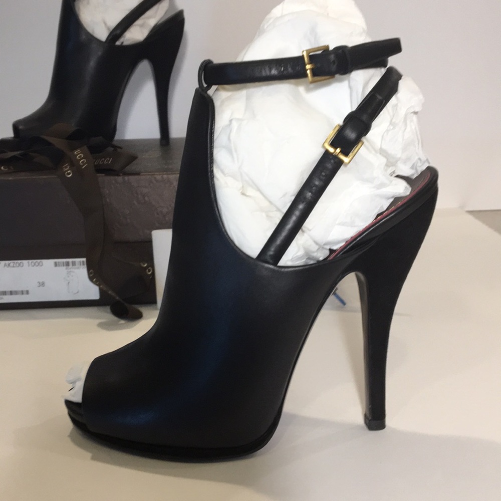 Shoes - Picture 2 of 5